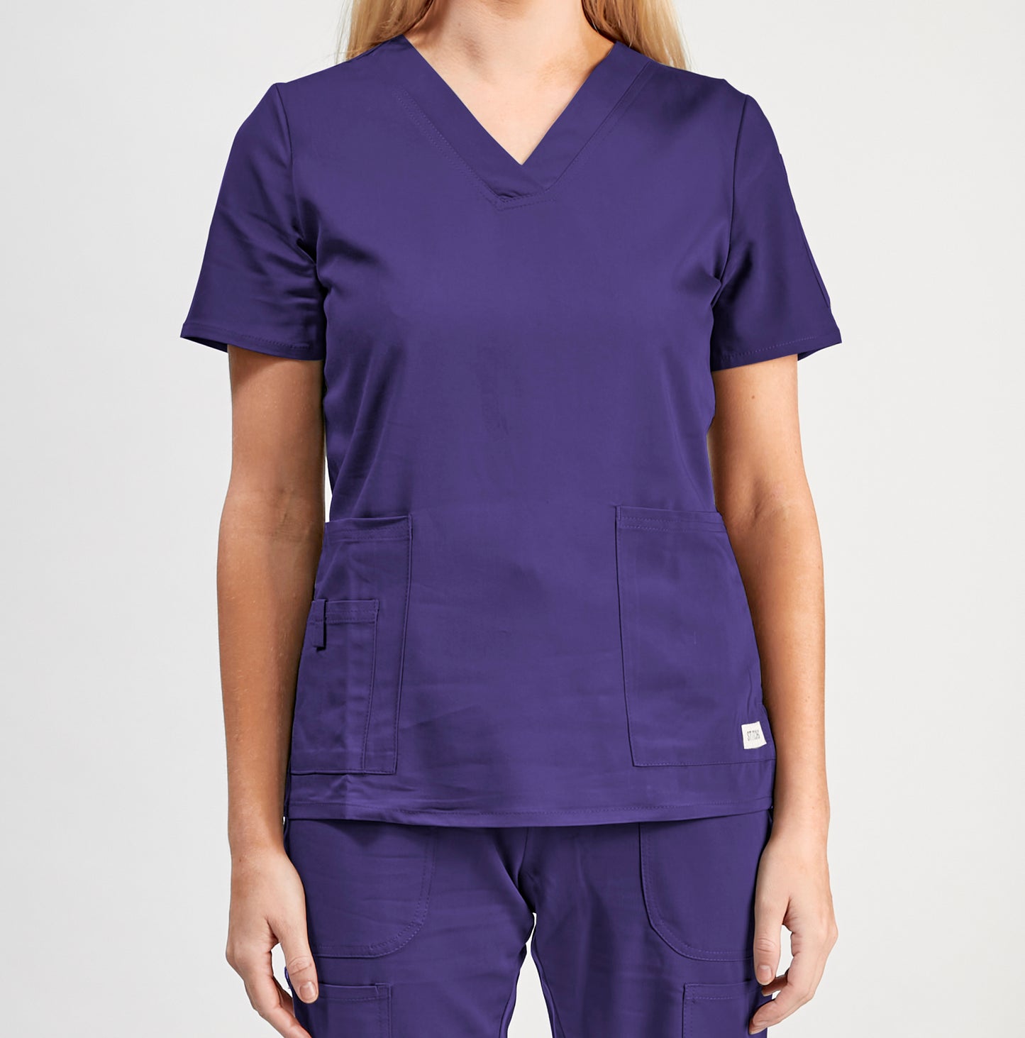 Uniforme clinico mujer one morado