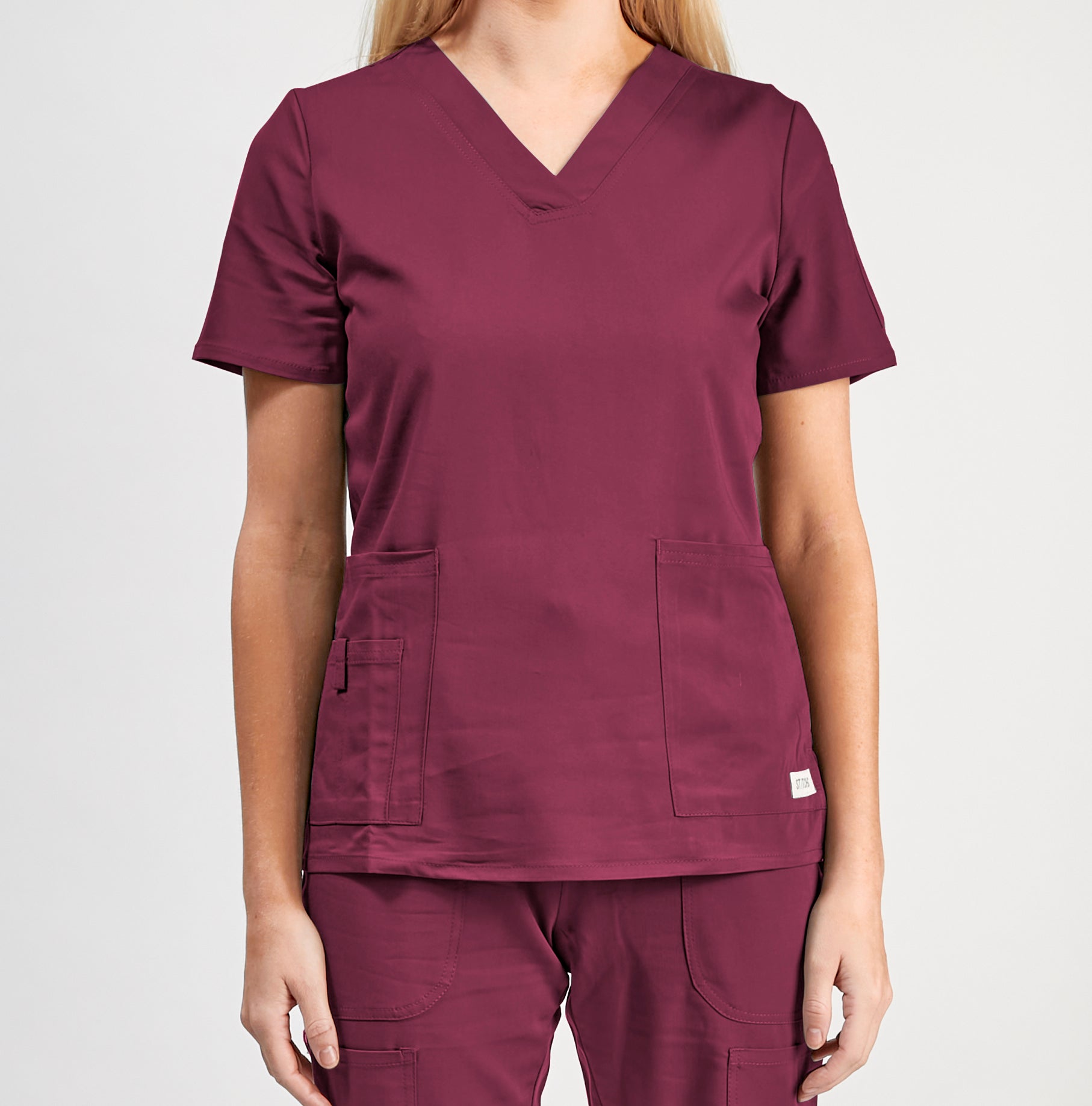 Uniforme clinico mujer one burdeo